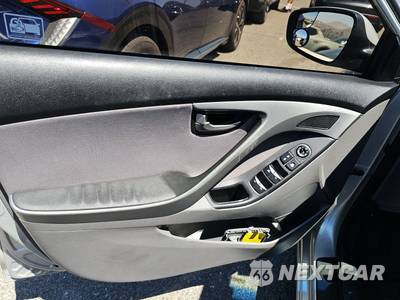 2016 Hyundai Elantra SE Sedan - zdjęcie 9 z 26 - miniatura