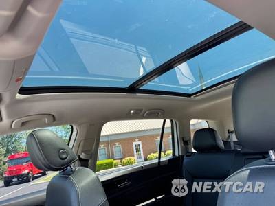 2021 Volkswagen Atlas V6 SE w/Technology R-Line - zdjęcie 14 z 32 - miniatura