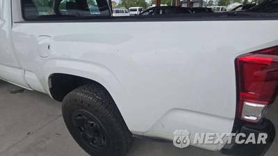 2018 Toyota Tacoma SR Extended Cab Long Bed w/Rear Doors - zdjęcie 26 z 33 - miniatura