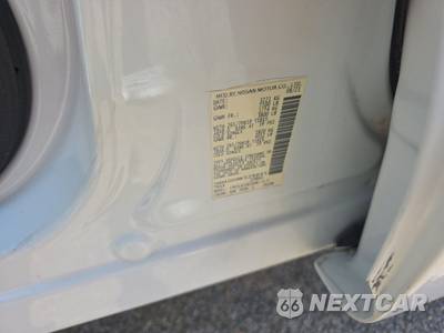 2021 Nissan TITAN SV Crew Cab Short Bed - zdjęcie 14 z 24 - miniatura