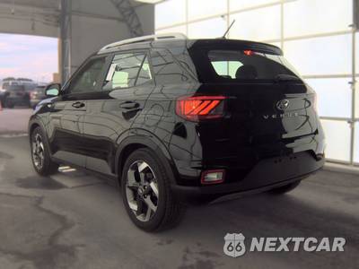 2025 Hyundai Venue SEL - zdjęcie 6 z 29 - miniatura