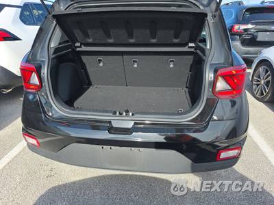 2025 Hyundai Venue SEL - zdjęcie 16 z 29 - miniatura