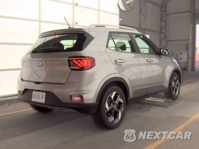 2025 Hyundai Venue SEL - zdjęcie 4 z 25 - miniatura