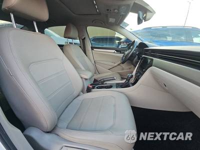 2021 Volkswagen Passat 2.0T SE - zdjęcie 8 z 28 - miniatura