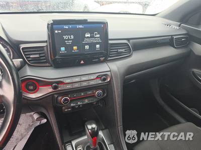 2020 Hyundai Veloster 2.0 Premium - zdjęcie 11 z 26 - miniatura
