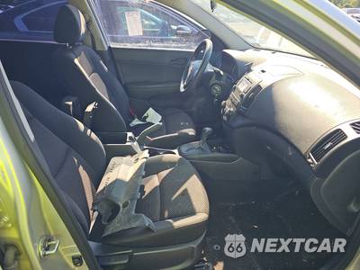2011 Hyundai Elantra Touring GLS Wagon - zdjęcie 8 z 36 - miniatura