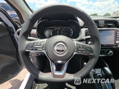 2025 Nissan Versa SR - zdjęcie 10 z 18 - miniatura