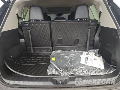 2025 Toyota Grand Highlander Hybrid XLE - zdjęcie 17 z 24 - miniatura