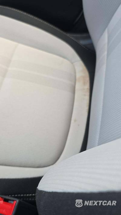 2025 Hyundai Venue SEL - zdjęcie 20 z 23 - miniatura