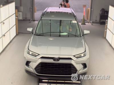 2025 Toyota Grand Highlander XLE - zdjęcie 2 z 29 - miniatura