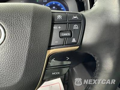 2023 Toyota Crown XLE - zdjęcie 16 z 48 - miniatura