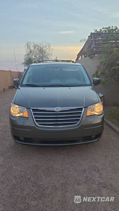 2010 Chrysler Town & Country Touring 121.2" WB - zdjęcie 5 z 49 - miniatura