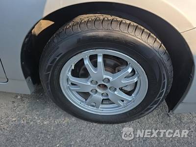 2010 Toyota Prius III - zdjęcie 9 z 22 - miniatura