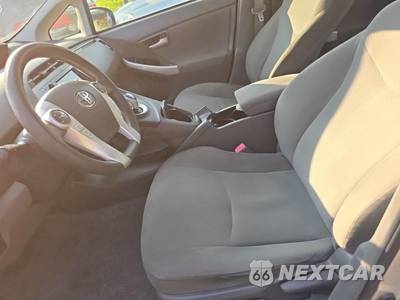 2010 Toyota Prius III - zdjęcie 13 z 22 - miniatura