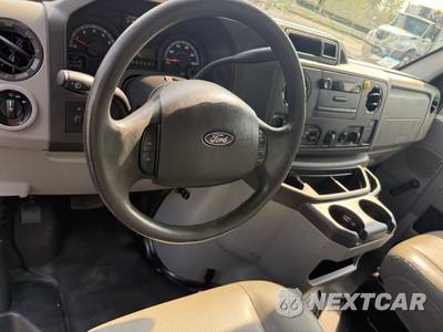 2019 Ford Super Duty E-350 Cutaway DRW - zdjęcie 21 z 25 - miniatura