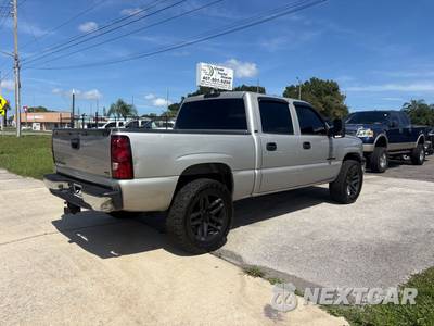 2004 Chevrolet Silverado 1500 LT Crew Cab Short Bed 1SC - zdjęcie 4 z 38 - miniatura