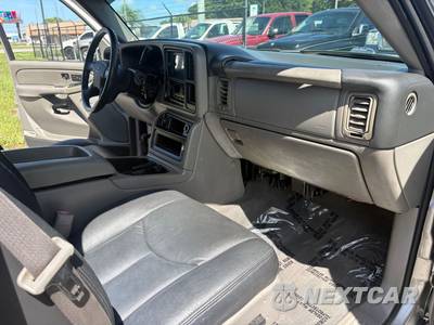 2004 Chevrolet Silverado 1500 LT Crew Cab Short Bed 1SC - zdjęcie 24 z 38 - miniatura