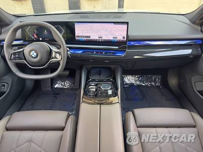 2024 BMW 5 Series Sedan 540i xDrive - zdjęcie 11 z 48 - miniatura