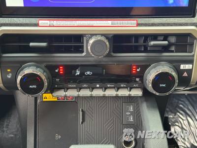 2025 Toyota Tacoma Limited Crew Cab Medium Bed - zdjęcie 27 z 48 - miniatura
