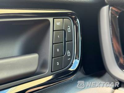 2025 Porsche Panamera 4S E-Hybrid - zdjęcie 16 z 48 - miniatura