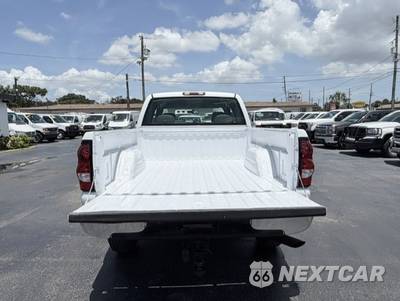 2007 Chevrolet Silverado 2500HD Classic WT Extended Cab Medium Bed 1WT w/Rear Doors - zdjęcie 7 z 21 - miniatura