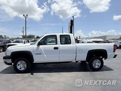 2007 Chevrolet Silverado 2500HD Classic WT Extended Cab Medium Bed 1WT w/Rear Doors - zdjęcie 16 z 21 - miniatura