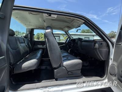 2007 Chevrolet Silverado 2500HD Classic WT Extended Cab Medium Bed 1WT w/Rear Doors - zdjęcie 19 z 21 - miniatura