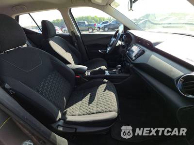 2022 Nissan Kicks SV - zdjęcie 8 z 23 - miniatura