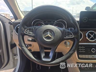 2018 Mercedes-Benz GLA 250 4MATIC - zdjęcie 10 z 27 - miniatura