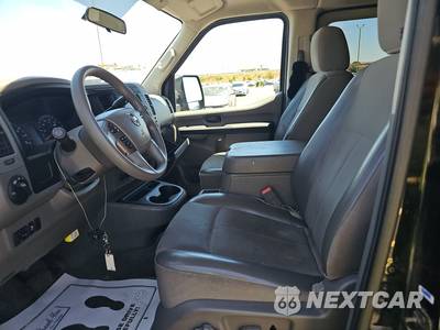 2016 Nissan NV3500 HD Passenger SV 146.1" WB - zdjęcie 7 z 27 - miniatura