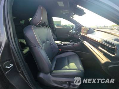 2023 Toyota Crown Limited - zdjęcie 8 z 39 - miniatura