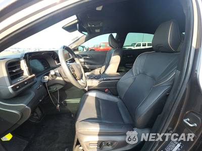 2023 Toyota Crown Limited - zdjęcie 7 z 39 - miniatura
