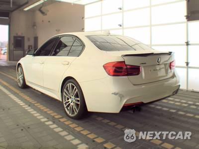 2018 BMW 3 Series 330i xDrive - zdjęcie 6 z 39 - miniatura