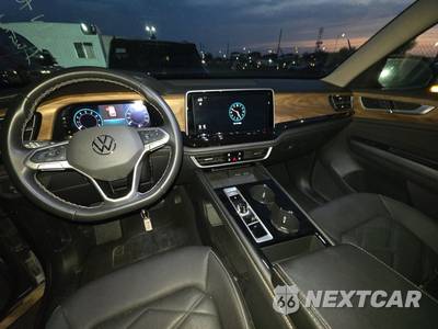 2025 Volkswagen Atlas 2.0T SE w/Technology - zdjęcie 11 z 34 - miniatura