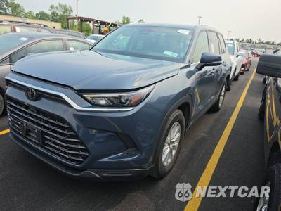 2025 Toyota Grand Highlander XLE - zdjęcie 1 z 36 - miniatura