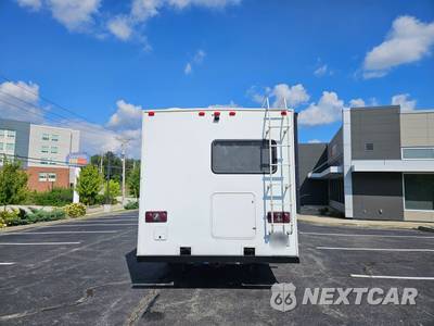 2012 Chevrolet Express 4500 Cutaway 2WT DRW - zdjęcie 5 z 28 - miniatura