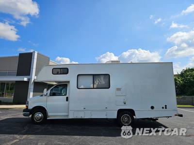 2012 Chevrolet Express 4500 Cutaway 2WT DRW - zdjęcie 7 z 28 - miniatura