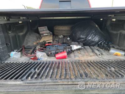 2017 Nissan TITAN XD SV Crew Cab Medium Bed - zdjęcie 16 z 19 - miniatura