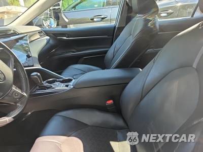 2020 Toyota Camry XSE - zdjęcie 13 z 23 - miniatura