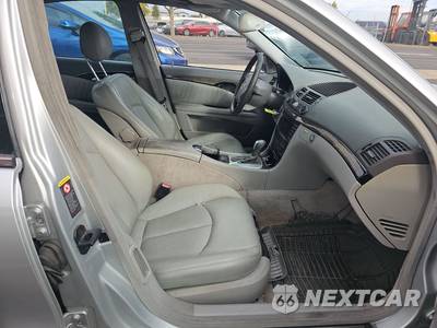 2004 Mercedes-Benz E 500 Sedan - zdjęcie 8 z 30 - miniatura