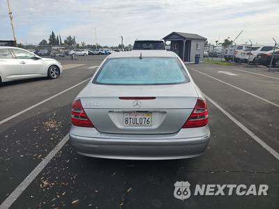 2004 Mercedes-Benz E 500 Sedan - zdjęcie 5 z 30 - miniatura