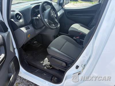 2020 Nissan NV200 Compact Cargo SV 115.2" WB - zdjęcie 6 z 10 - miniatura