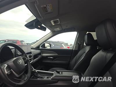2025 Toyota Grand Highlander XLE - zdjęcie 21 z 35 - miniatura