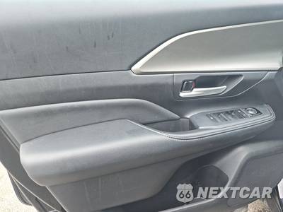 2025 Toyota Grand Highlander XLE - zdjęcie 9 z 35 - miniatura