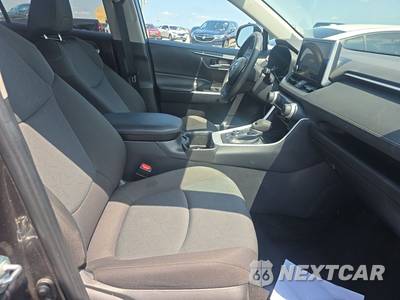 2025 Toyota RAV4 Hybrid XLE - zdjęcie 8 z 25 - miniatura