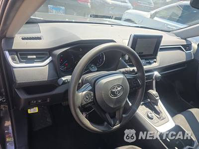 2025 Toyota RAV4 Hybrid XLE - zdjęcie 11 z 25 - miniatura
