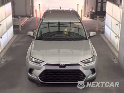 2025 Toyota Grand Highlander XLE - zdjęcie 2 z 32 - miniatura