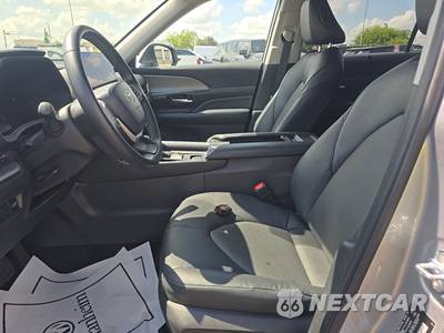 2025 Toyota Grand Highlander XLE - zdjęcie 7 z 25 - miniatura