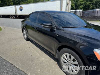 2014 Volkswagen Passat 1.8T Wolfsburg Edition - zdjęcie 2 z 18 - miniatura