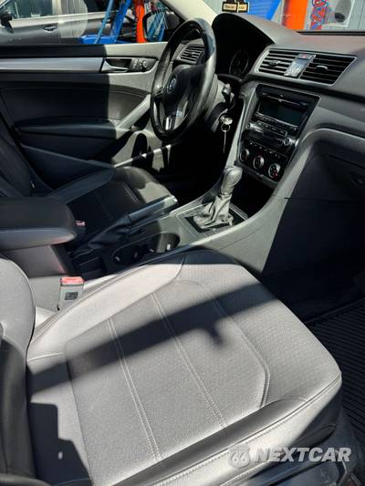 2014 Volkswagen Passat 1.8T Wolfsburg Edition - zdjęcie 10 z 18 - miniatura